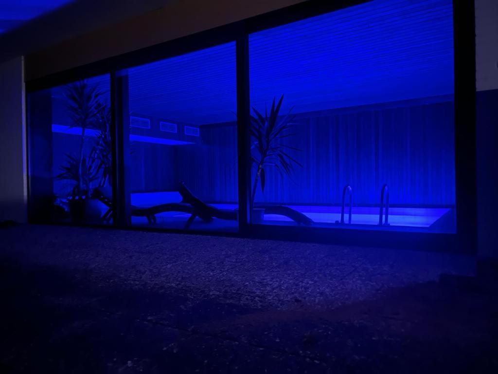 Park Villa Ferienwohnung Mit Pool Und 3 Schlafzimmer Uelzen Eksteriør bilde